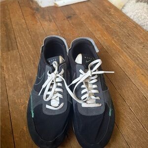 Nike Men's Black Sneakers